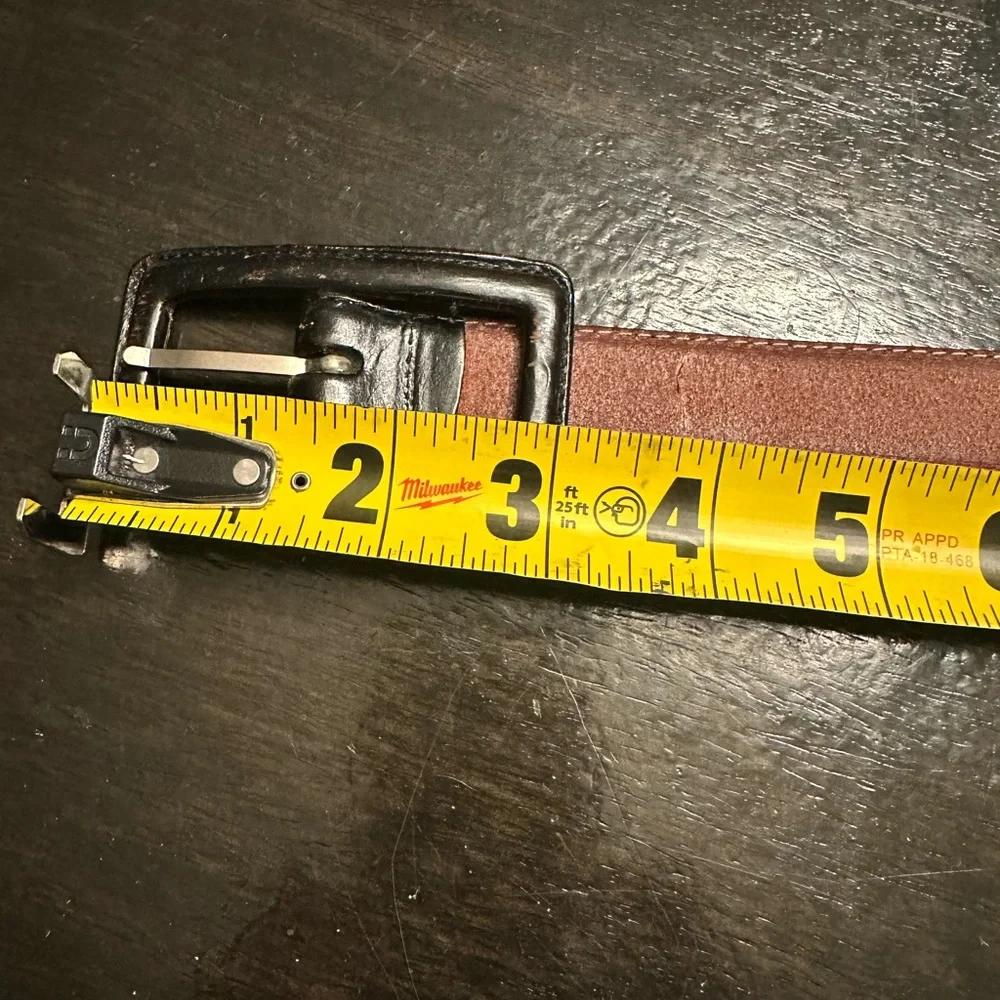 Liz Claiborne Genuine Leather Belt - Picture 5 of 6